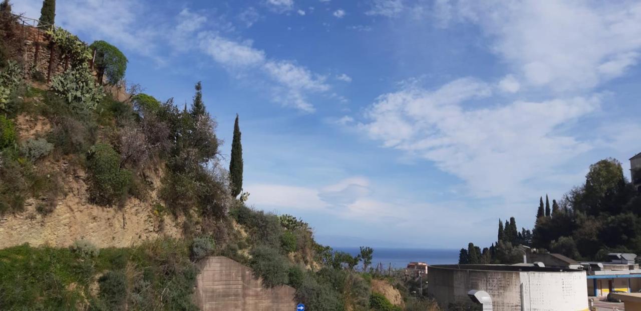 Il Piccolo Diavolo Διαμέρισμα Ταορμίνα Εξωτερικό φωτογραφία