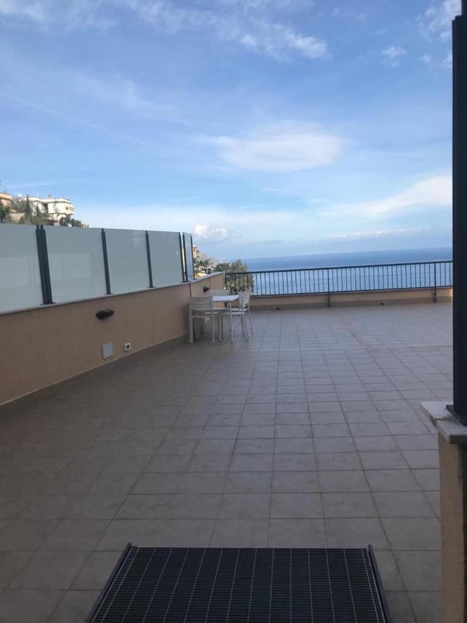 Il Piccolo Diavolo Διαμέρισμα Ταορμίνα Εξωτερικό φωτογραφία